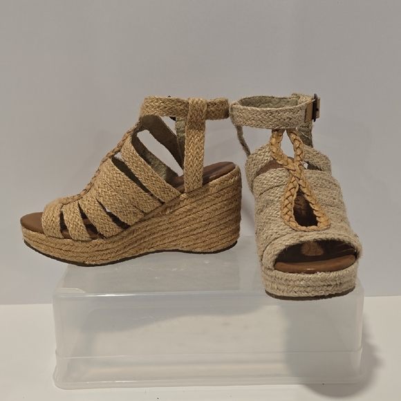 Blowfish Natural Woven Wedge Sandals - Picture 1 of 10